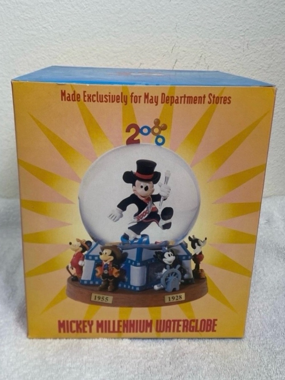 Disney World Store 2000 Mickey Mouse Millennium Musical Snow Water Globe Retro